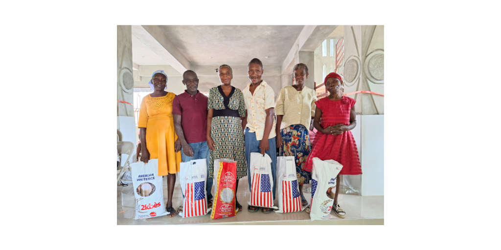 people receiving food