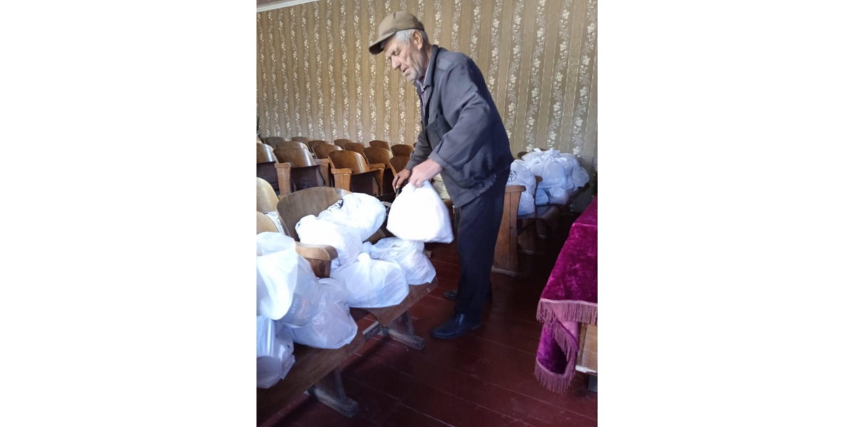 Man in Ukraine organizing donations 