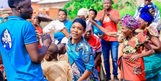 People at an aid distribution